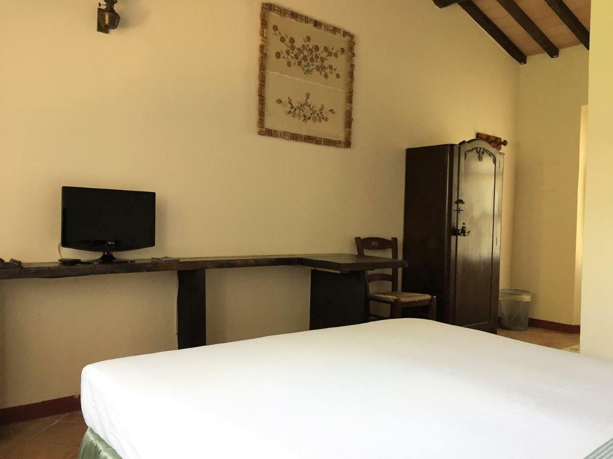 Casale Ai Poggi Guest House ออร์เบเตลโล ภายนอก รูปภาพ